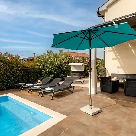 Romantic With Pool, Surrounded By Greenery In Complete Privacy-by Traveler Tourist Agency Krk -id 2408 *
