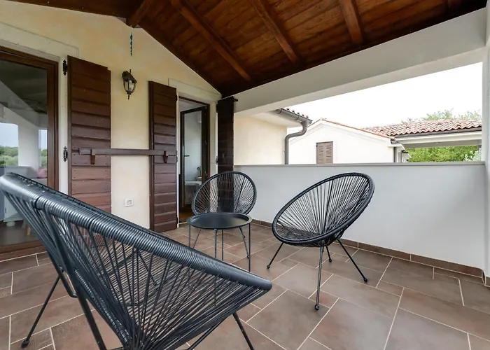 Romantic With Pool, Surrounded By Greenery In Complete Privacy-by Traveler Tourist Agency Krk -id 2408 Sveti Ivan Dobrinjski