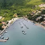 Romantic With Pool, Surrounded By Greenery In Complete Privacy-by Traveler Tourist Agency Krk -id 2408 Βίλα Sveti Ivan Dobrinjski