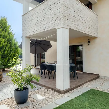 Romantic With Pool, Surrounded By Greenery In Complete Privacy-by Traveler Tourist Agency Krk -id 2408 Βίλα *